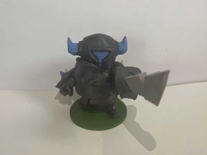 Mini P.E.K.K.A (Clash Royal) 