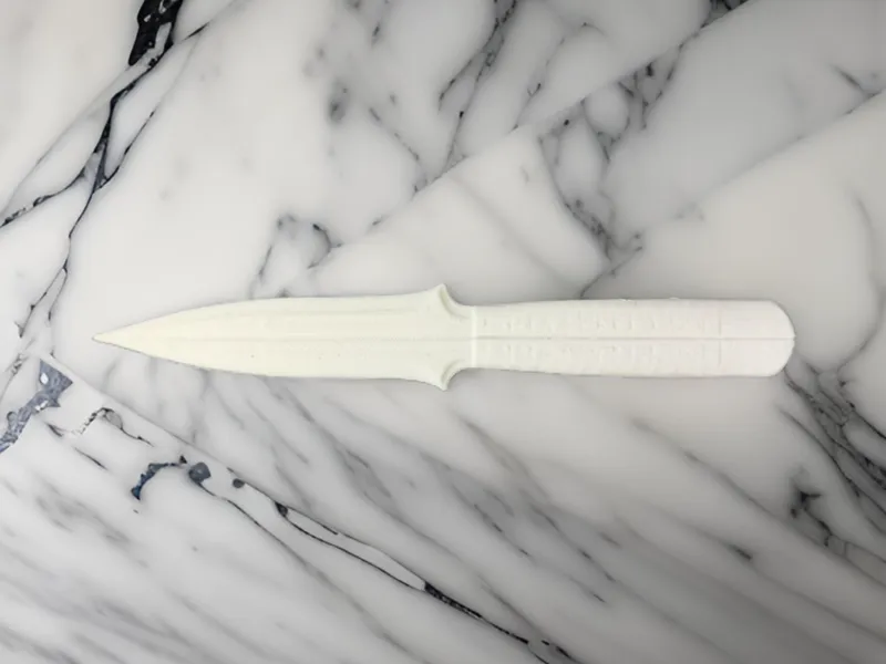 throwing knife