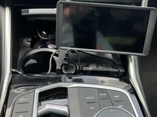 Konsole: Auto-Vox Display in BMW 3/4er