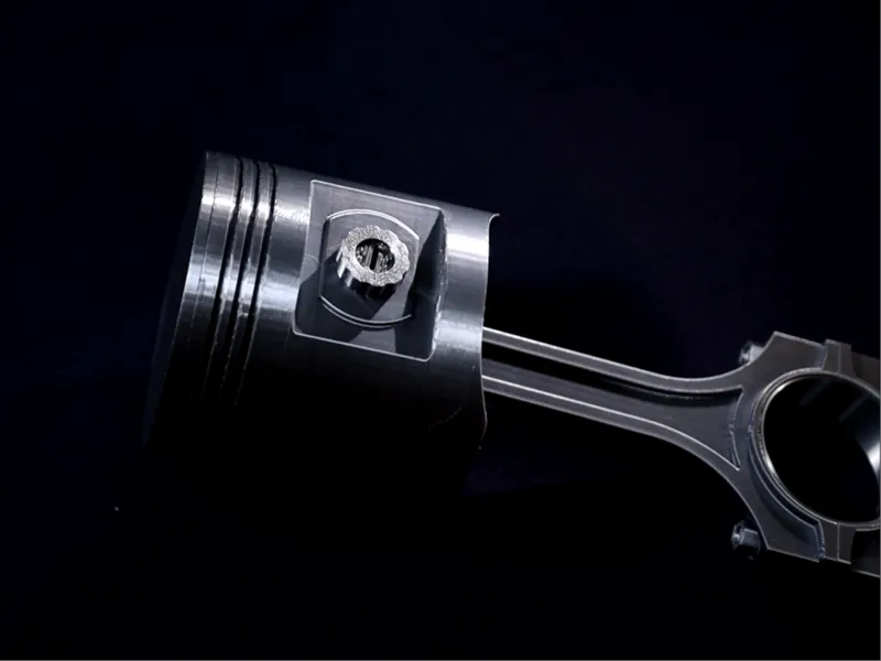 Mechanical Piston Lamp - Engineering Aesthetic