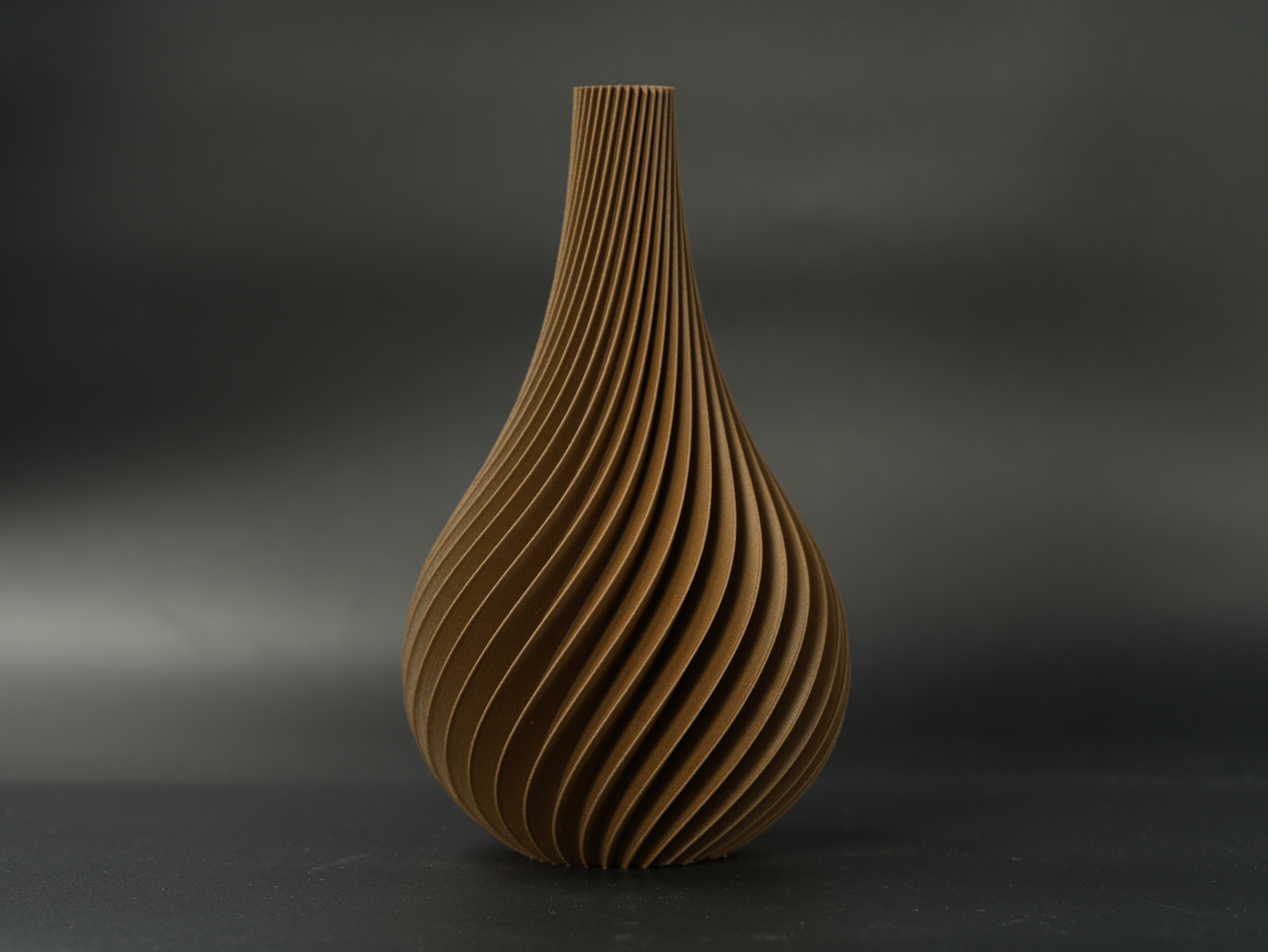 Miniatura 2 do modelo 3D Minimalist Japandi Spiral Vase
