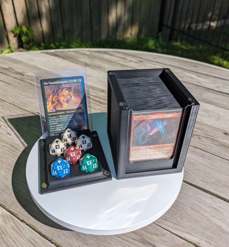 MTG Commander Display Deck Box Magic The Gathering