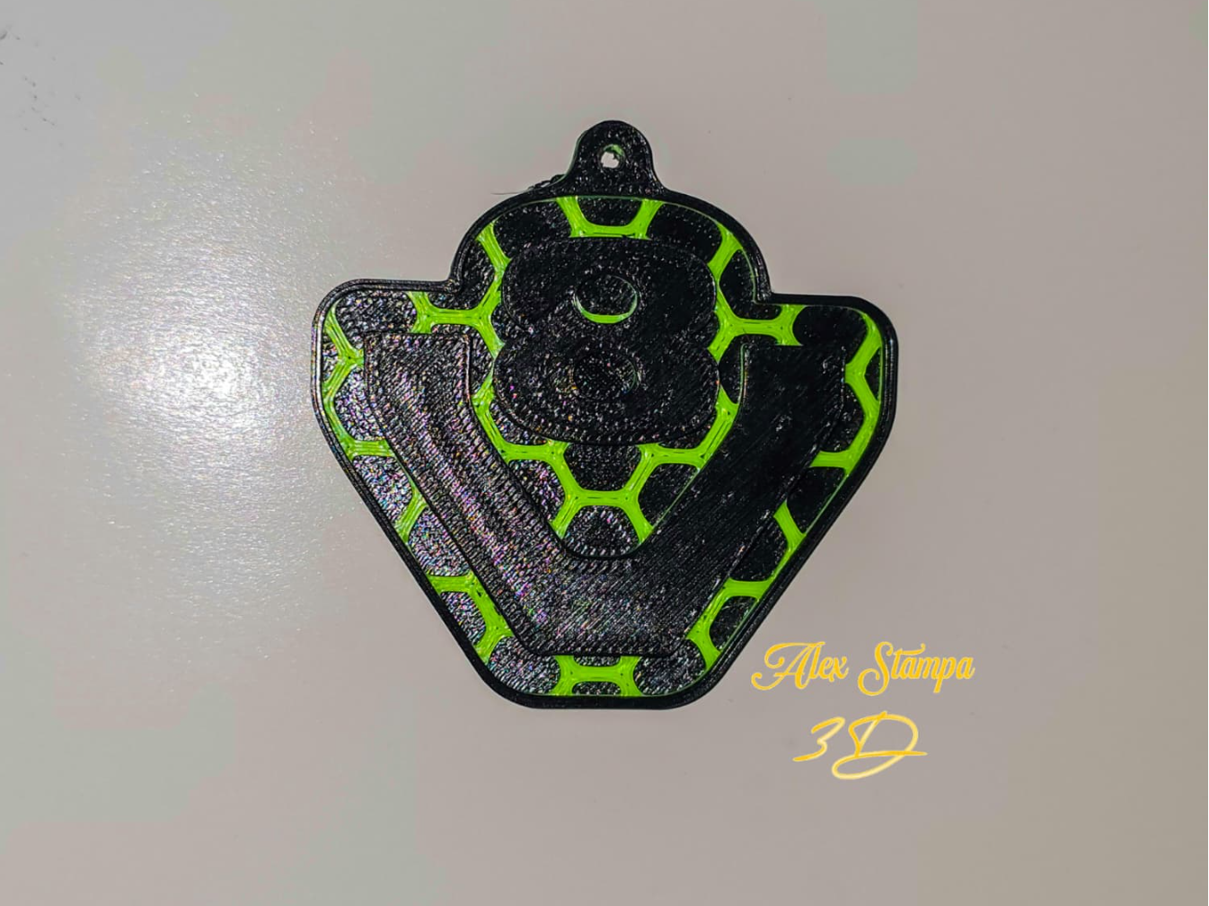 V8 Scania Keychain bi-color V2