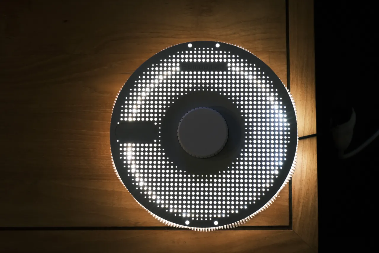 Spool lamp view 4