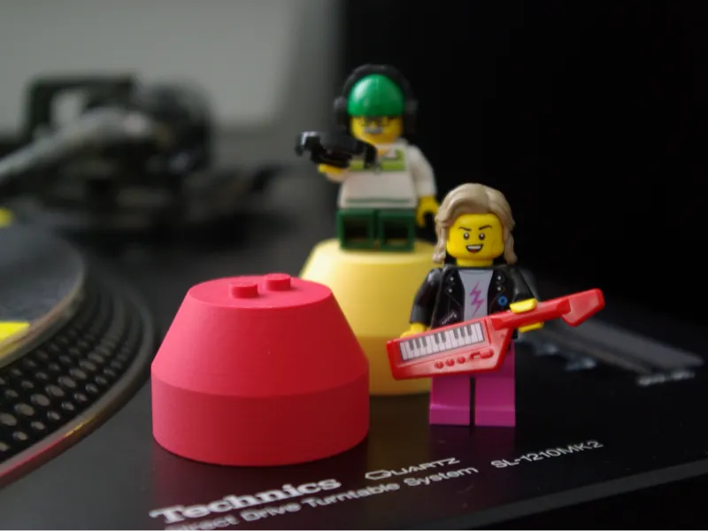 Brick Minifigure Vinyl record adapter