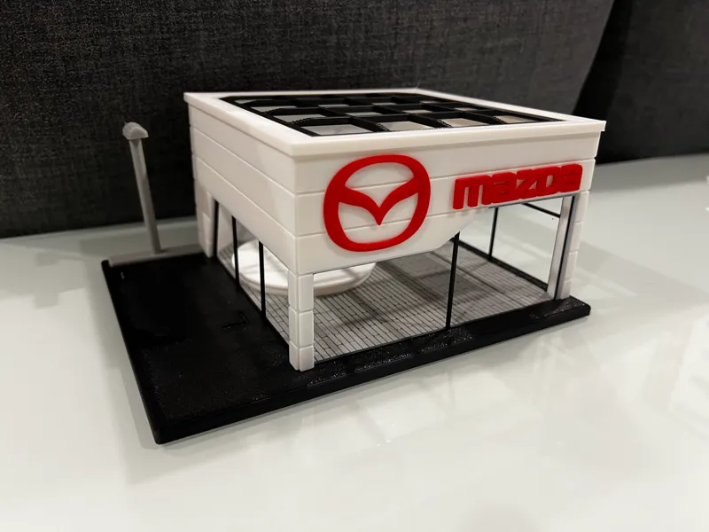 Diorama Showroom Mazda - GigaPenguin3DPrinting