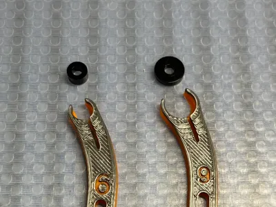 Suspension arm spacer installation tool