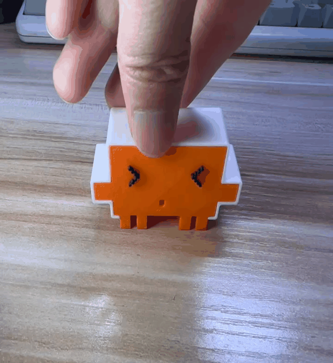 Miniatura 2 do modelo 3D Claude Code 吉祥物 | 双面表情  分件打印  无需ams