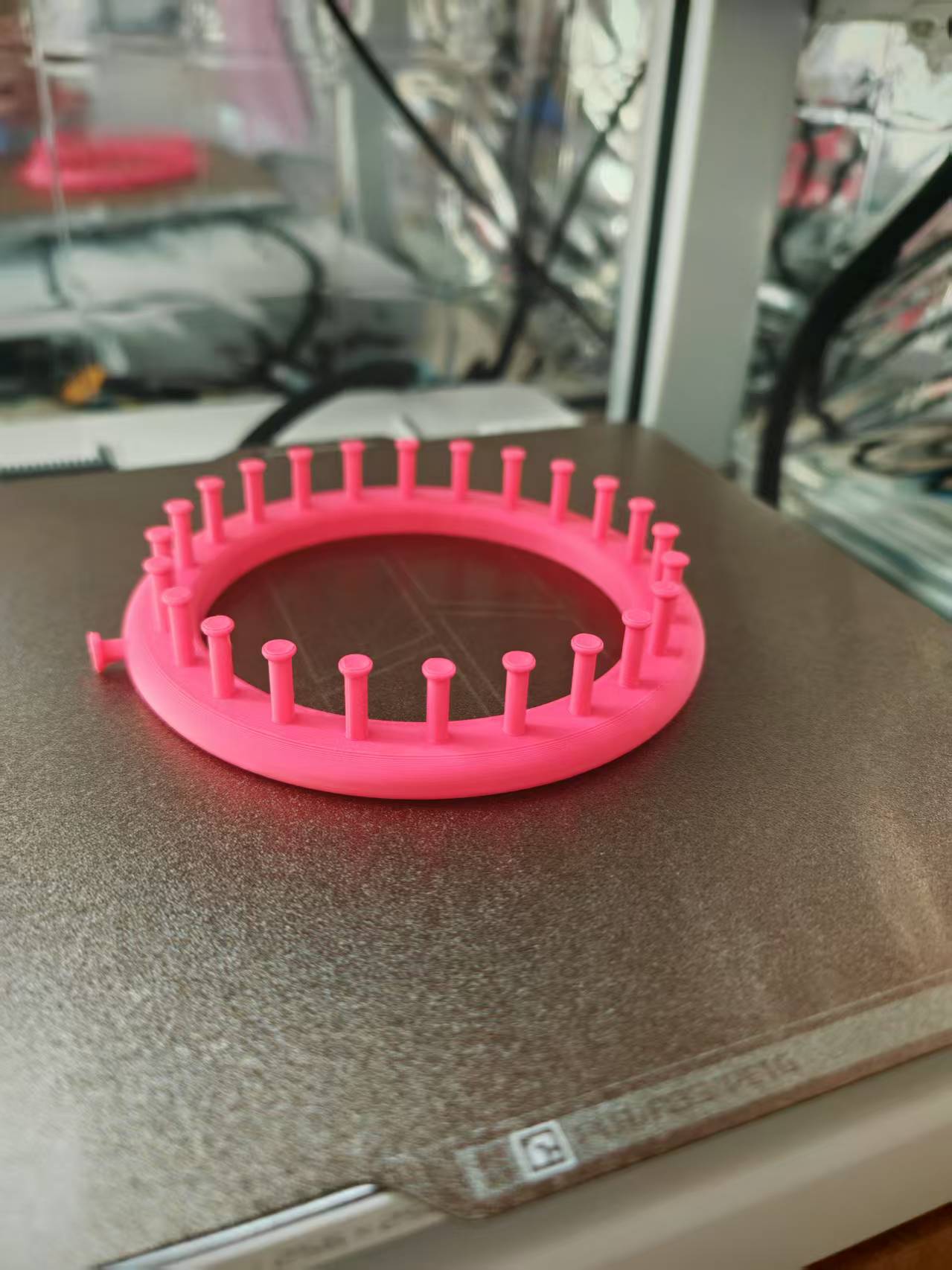 Miniatura 2 do modelo 3D 织帽子圆形毛线手工编织器（一体化打印）