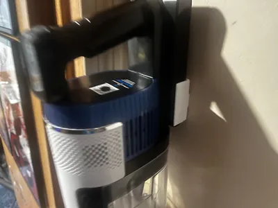Cordless shark vacuum holder