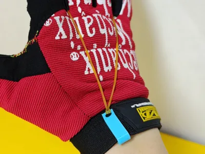 Glove Snug Fit Clip