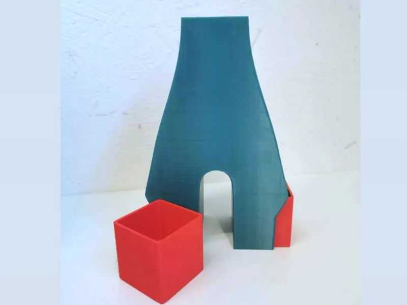 Split tower with cups