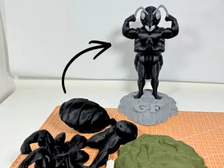 Statuette masscotte GIGAFOURMIS