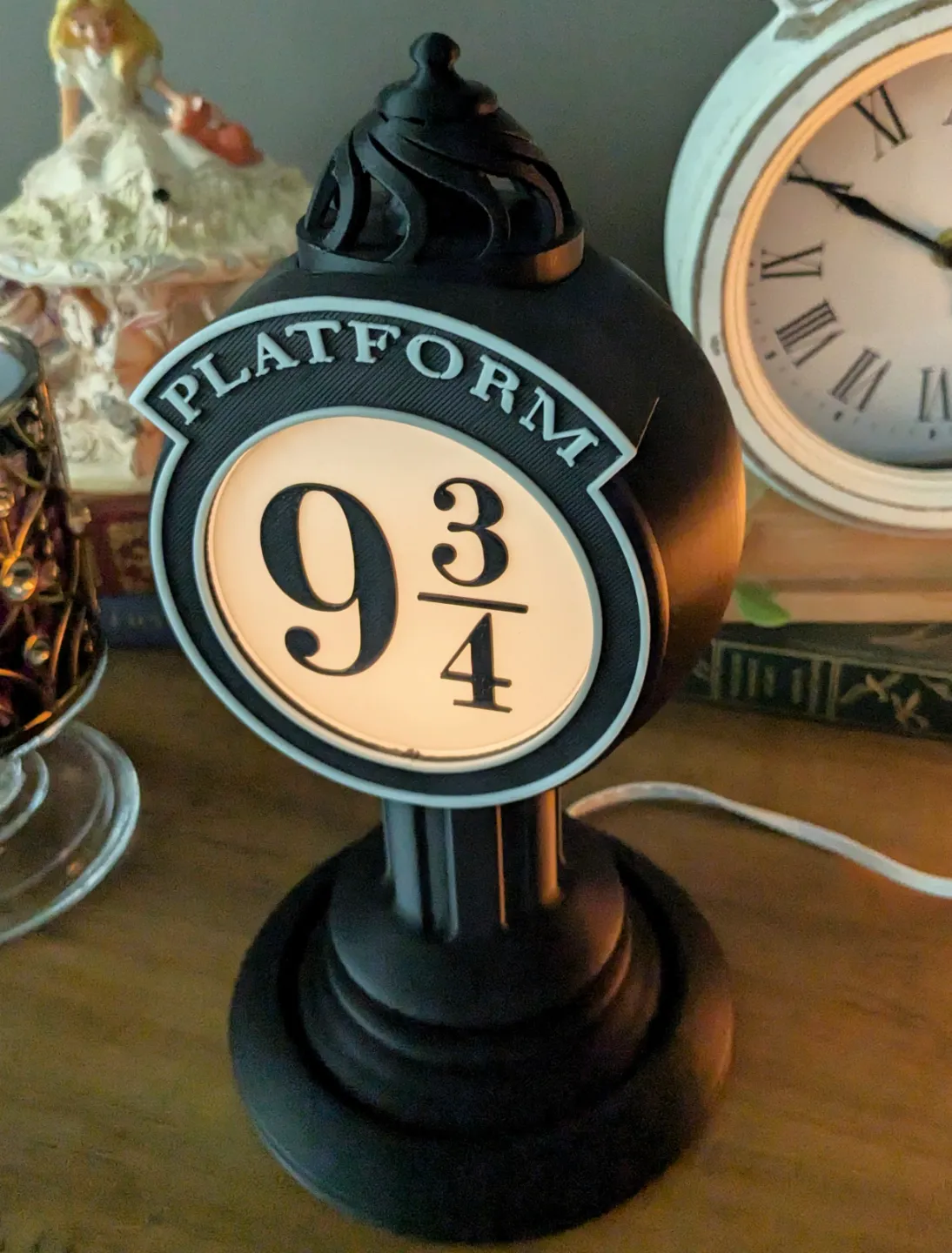 Harry Potter Platform 9 3/4 Lamp view 2