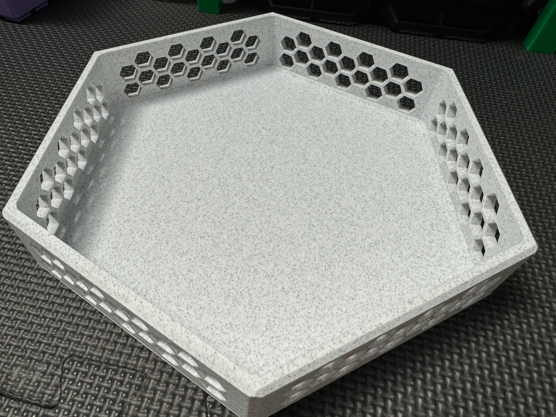 Dice Tray with Honeycomb Walls