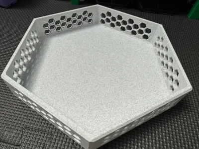 Dice Tray with Honeycomb Walls