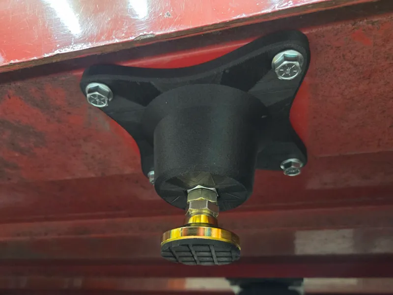 Adjustable height foot for tool chest