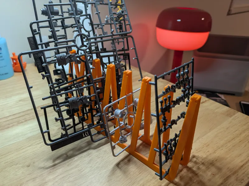 Folding Gunpla/Model Kit Runner Stand