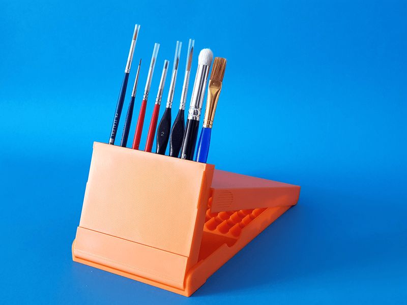 BOX / STAND FOR BRUSHES OR OTHER ACCESORIES