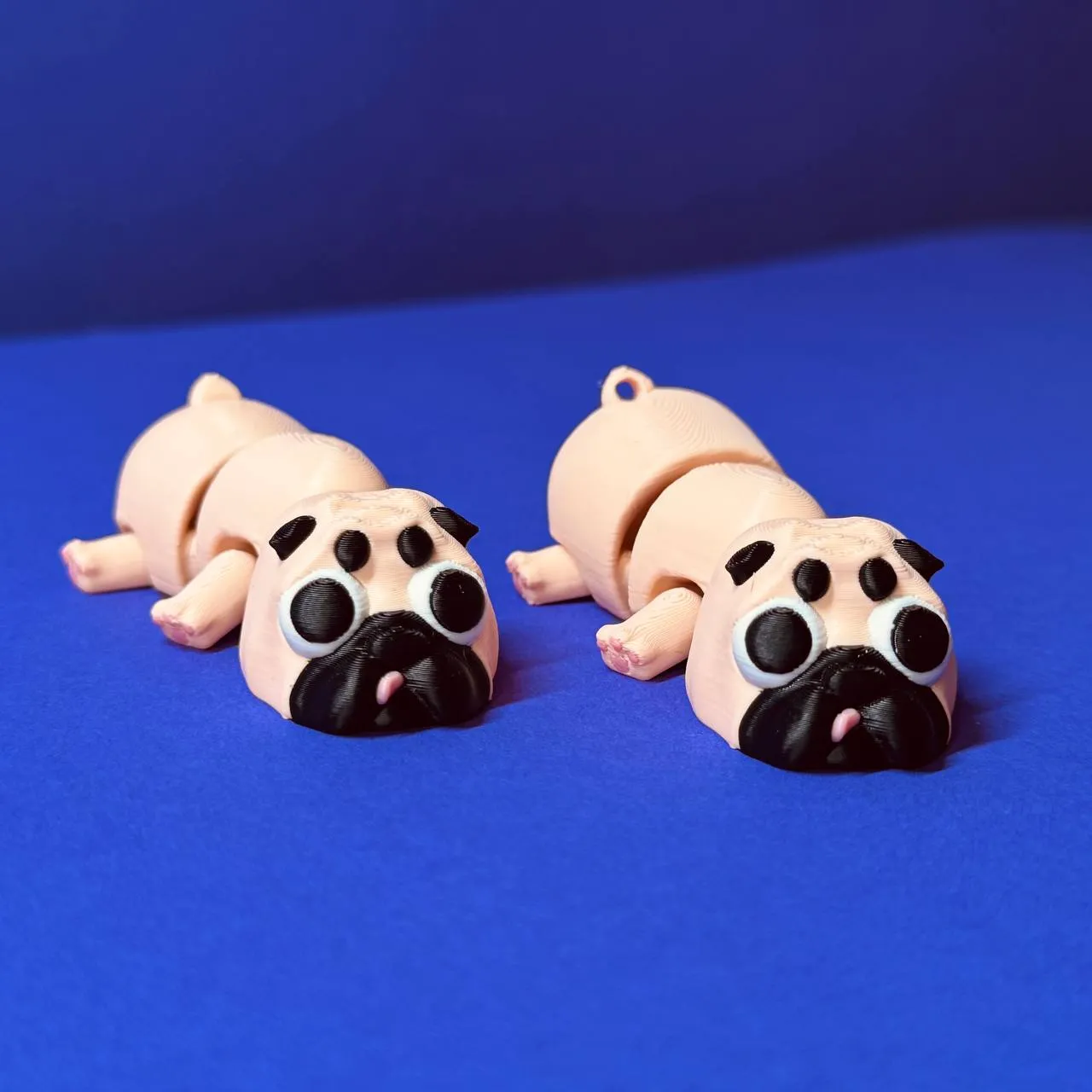 Articulated Pug - Flexi Dog & Keychain view 2