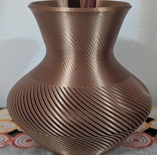 Vase ancien façon cuivre