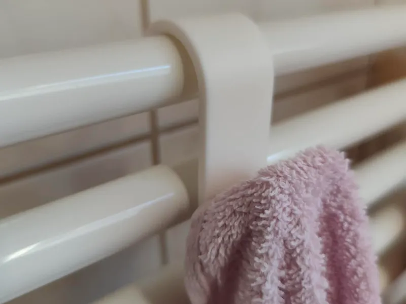 Towel hanger