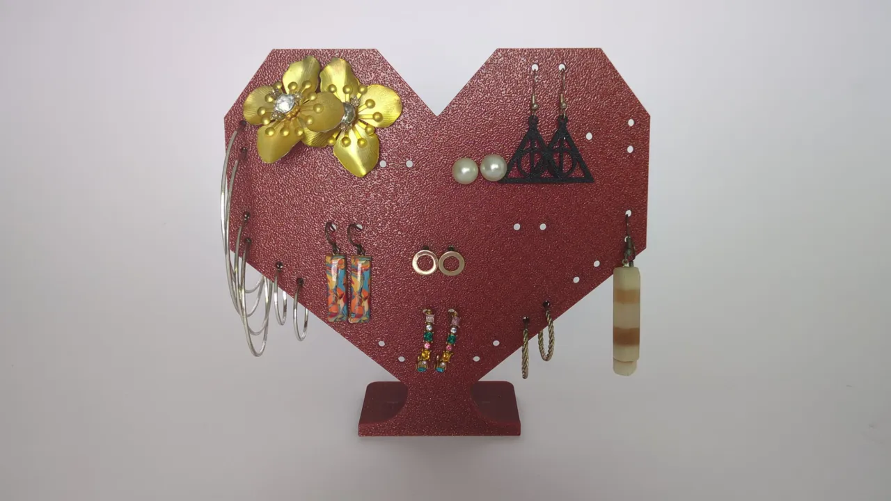 Heart Earring Holder view 3