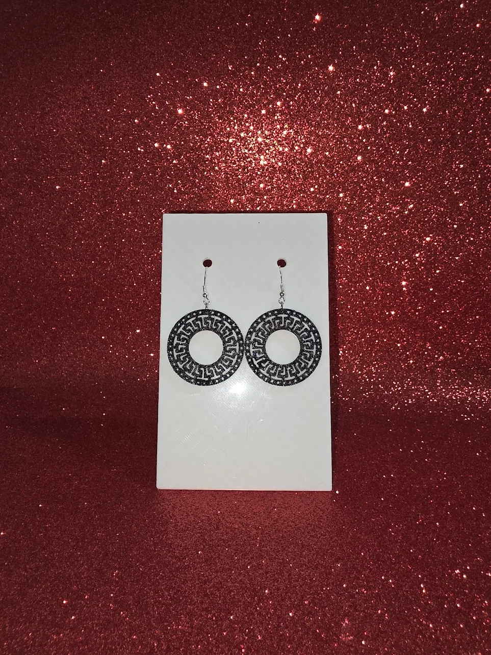 Elegant circle earrings view 2