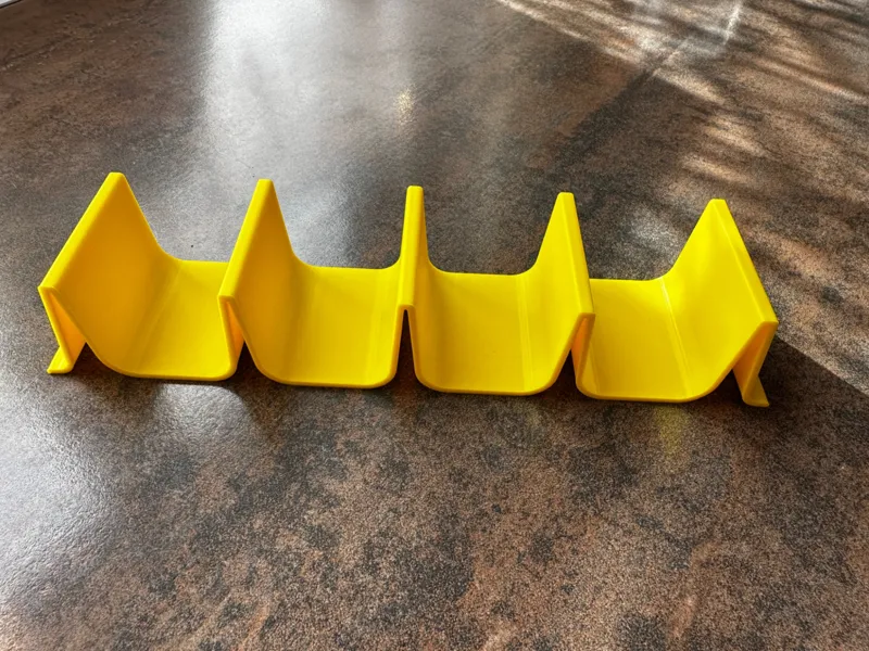 Cake Holder 