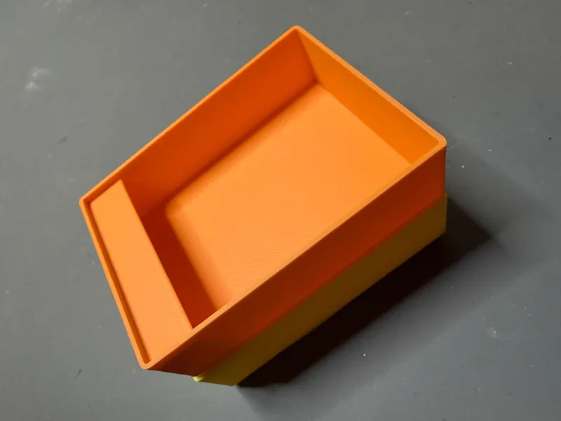 Raaco Sorter bin 55x77mm half height with label