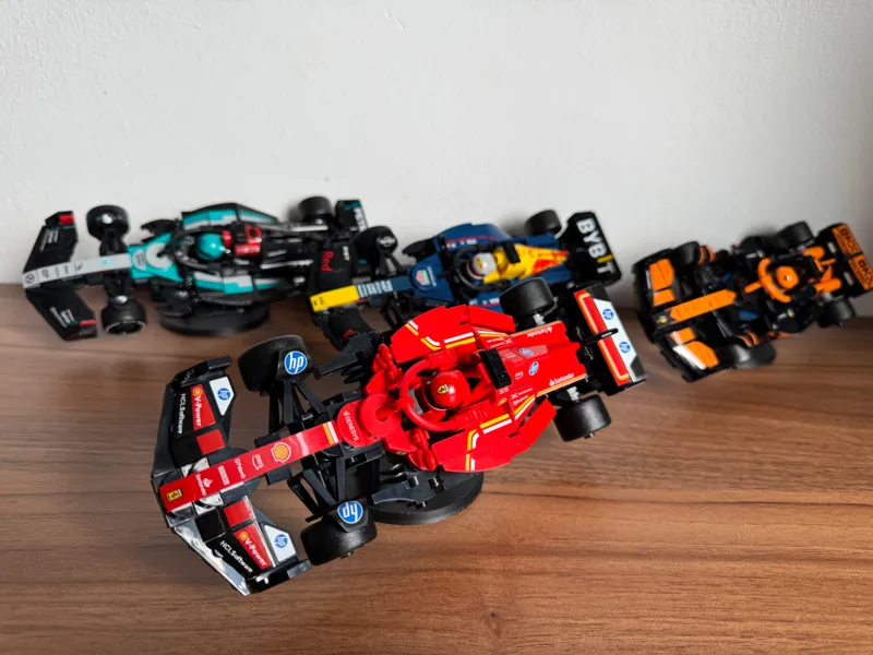 LEG0 Speed Champions F1 Car Display