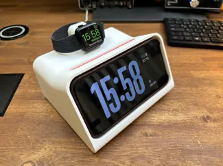 Apple Watch SE + iPhone 15 with Case