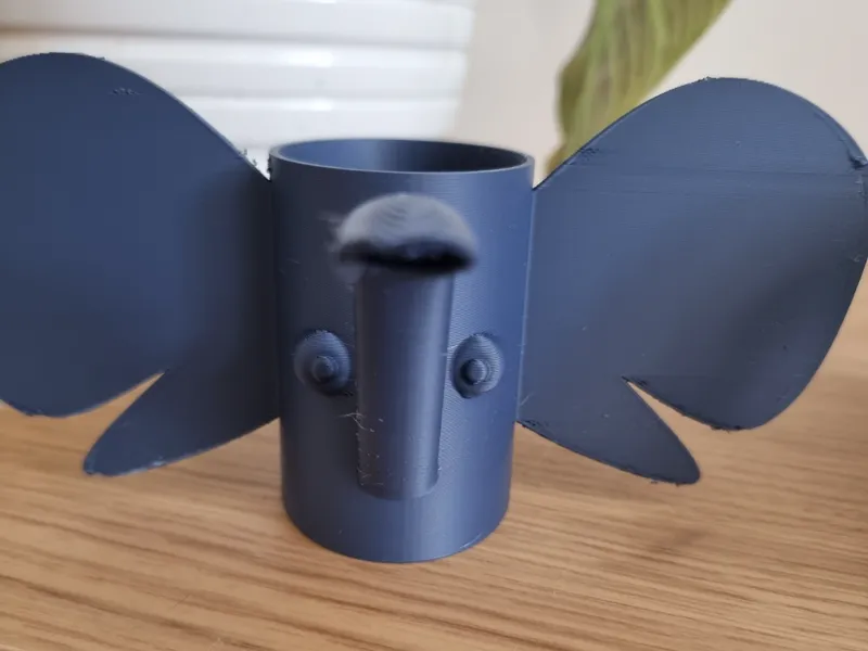 Elephant water can