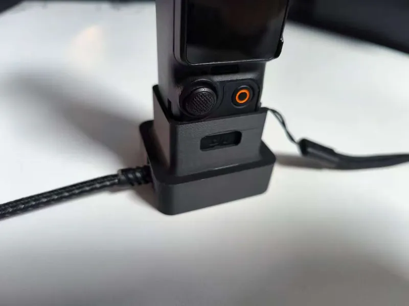 DJI Pocket3 & pocket4 Right-Angle Charging Mount 
