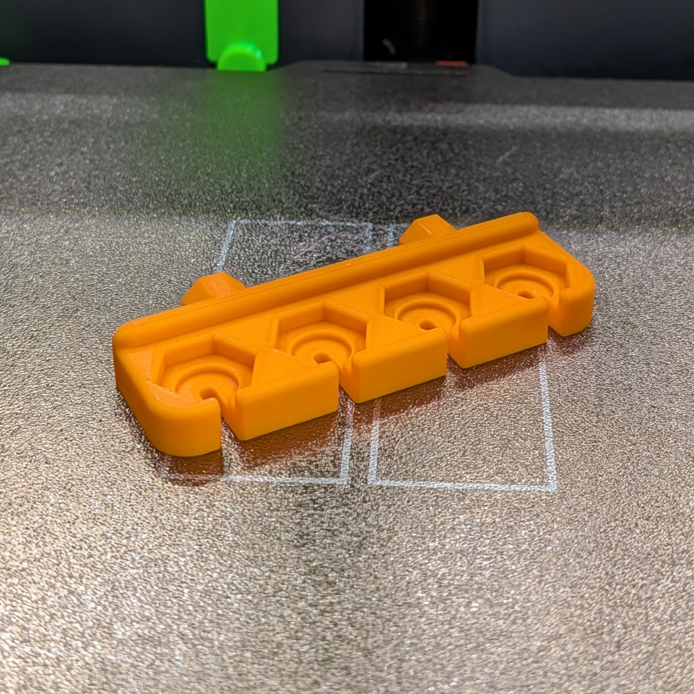 Miniatura 2 do modelo 3D Compact Front-Load Pick Holder for Multiboard