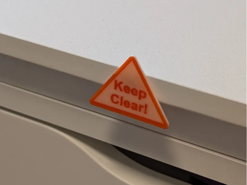Warnschild - Keep Clear!