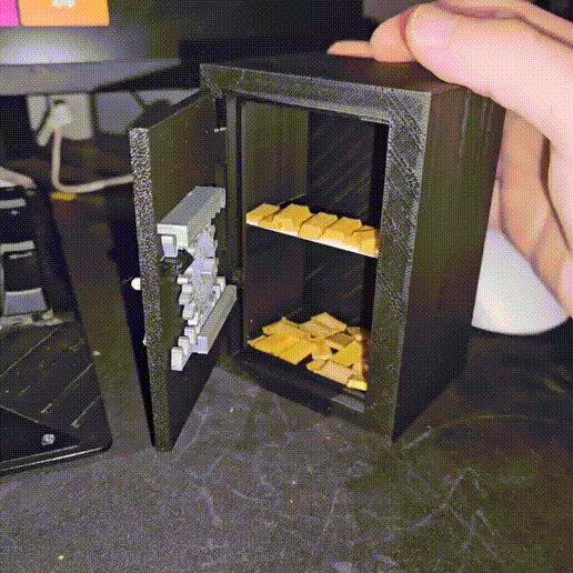 3D Printed Mini Safe