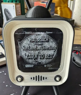 Retro style TV case for 4inch Waveshare screen