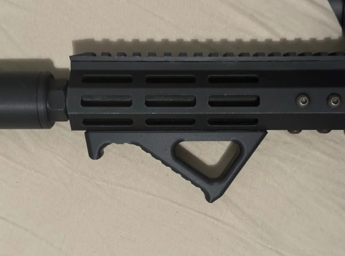 AR15 foregrip 13 M-LOK view 4