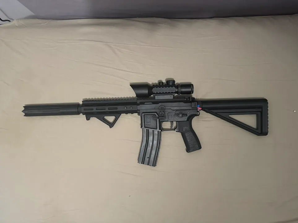 AR15 foregrip 13 M-LOK view 2