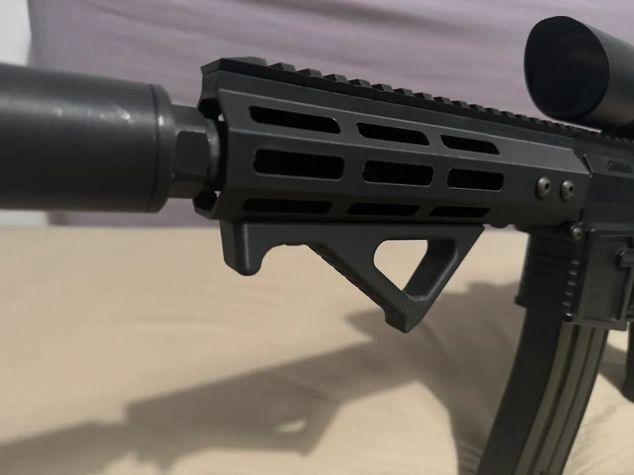 AR15 foregrip 13 M-LOK view 3