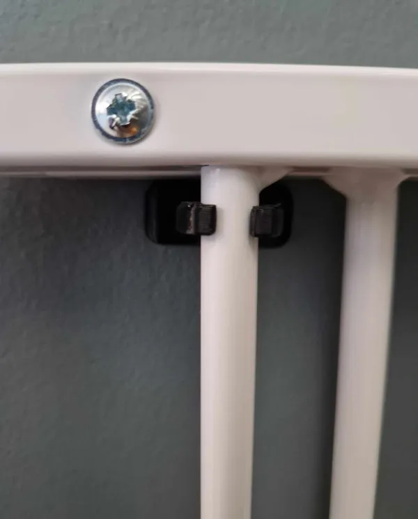 Clip de maintien pour barrière de sécurité