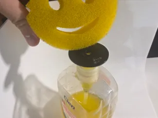 Vertical dish soap dispenser