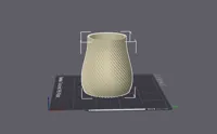 Vase torsadé décoratif — photo 1