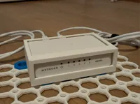Support pour switch réseau Netgear GS205v2 — photo 1