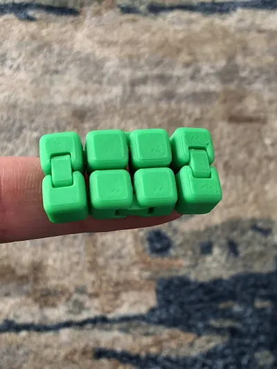 Miniatura 3 do modelo 3D World's Smallest Infinity Cube V2