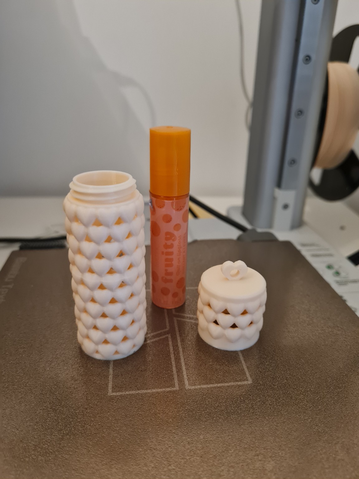Customizable Heart Pattern Lip Balm Container - 1