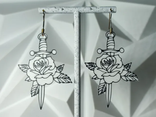 Aretes Daga del Deseo