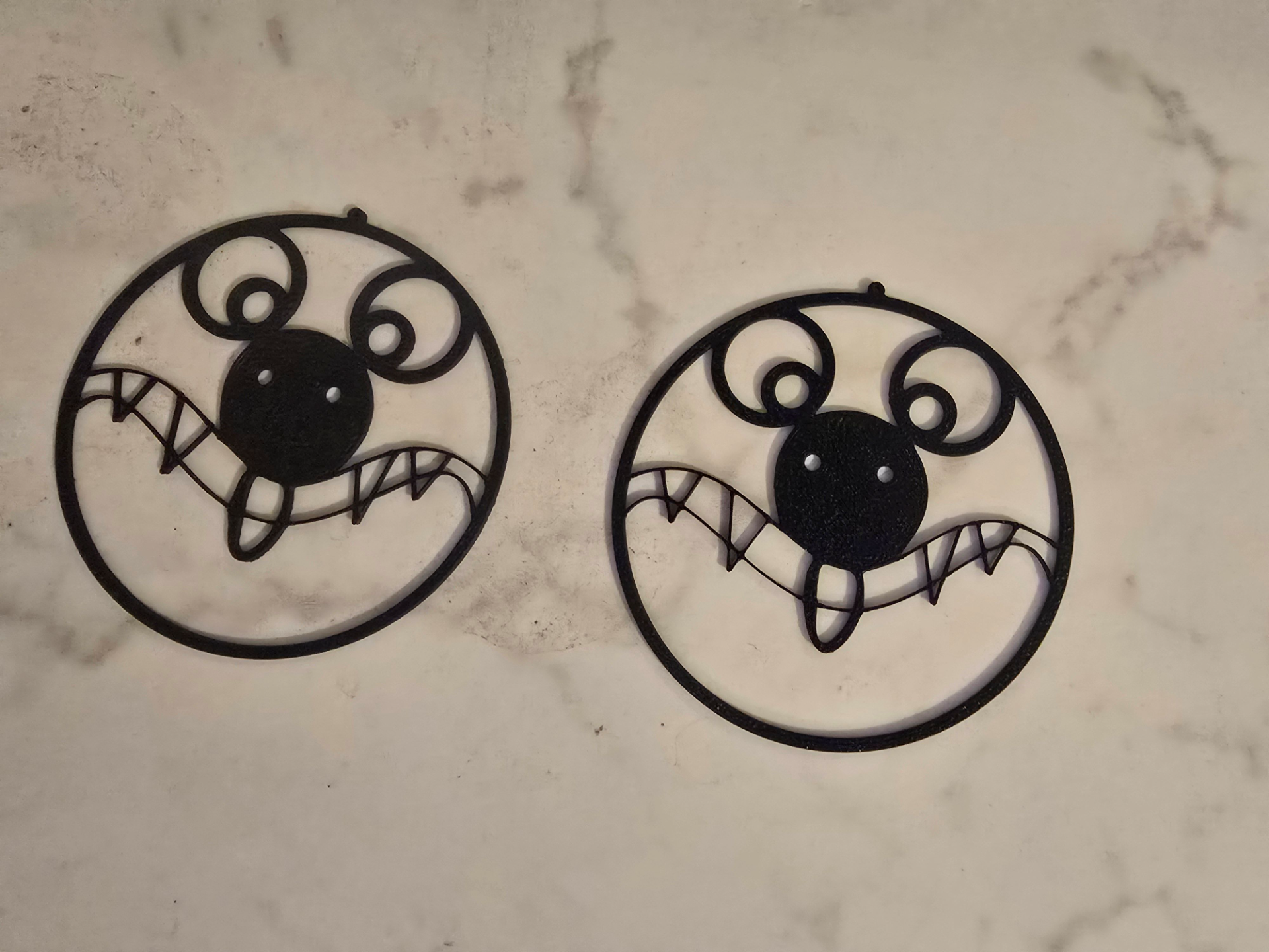 Goofy Smiley Earring 