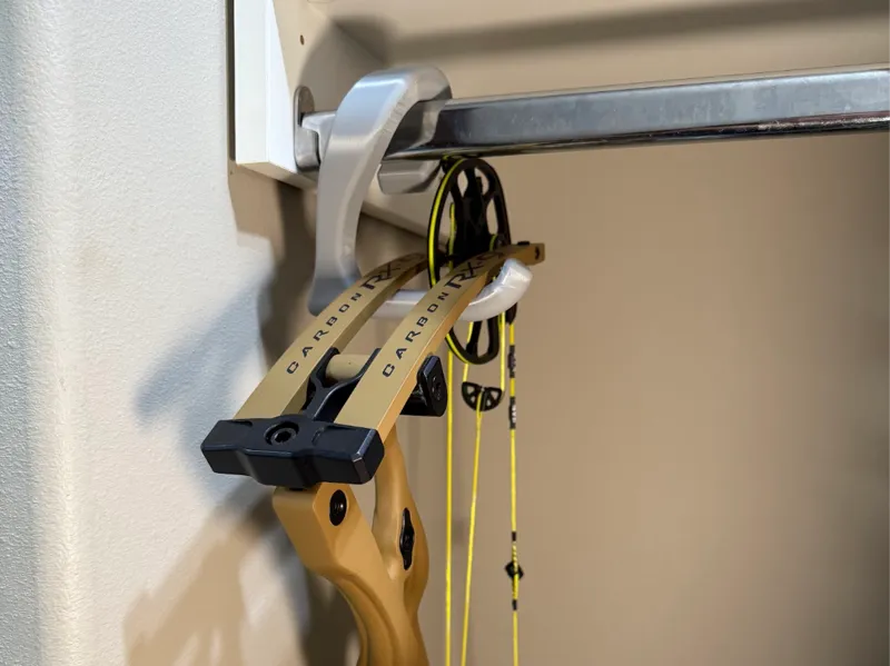 Compound Bow Closet Hanger Hook for Closet Rods